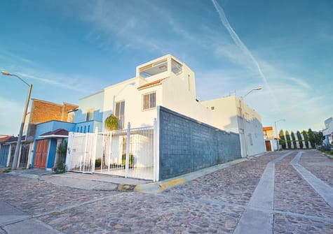 Casa en venta cerca del Estadio de las Abejas en Fracc Alhondiga